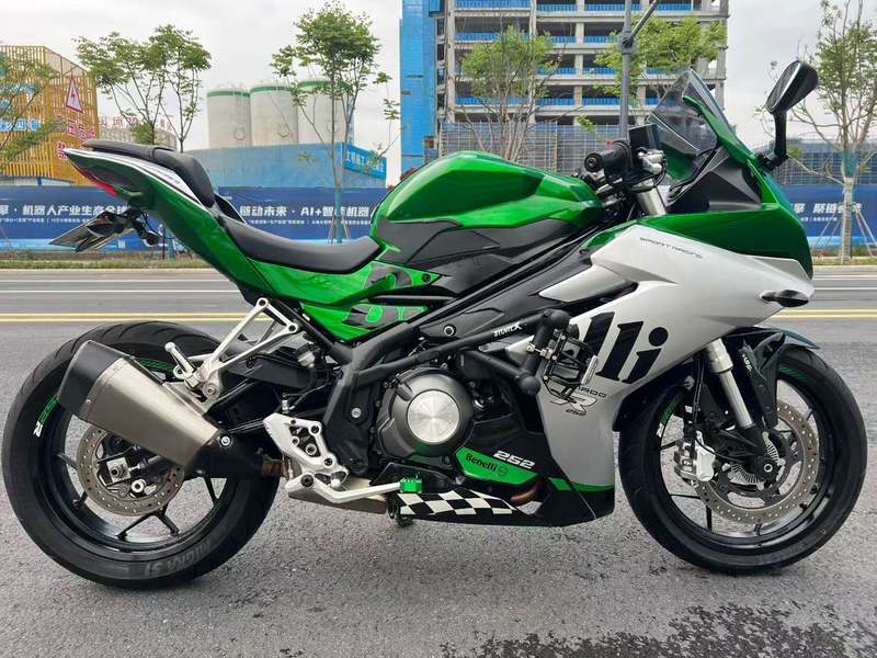 二手贝纳利龙卷风 Tornado 252R