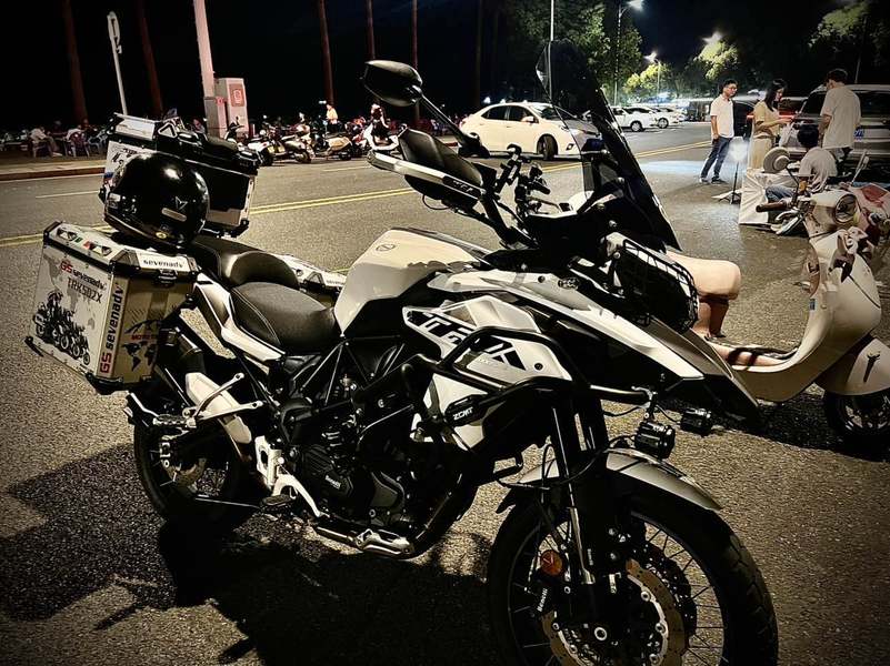二手贝纳利金鹏 TRK502