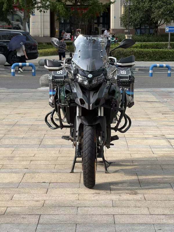 二手贝纳利金鹏 TRK502