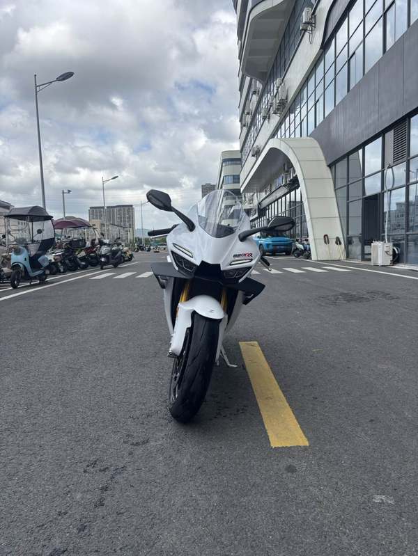 二手张雪机车820RR