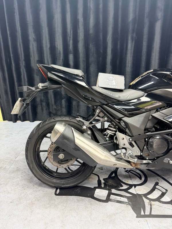 二手豪爵铃木GSX250R