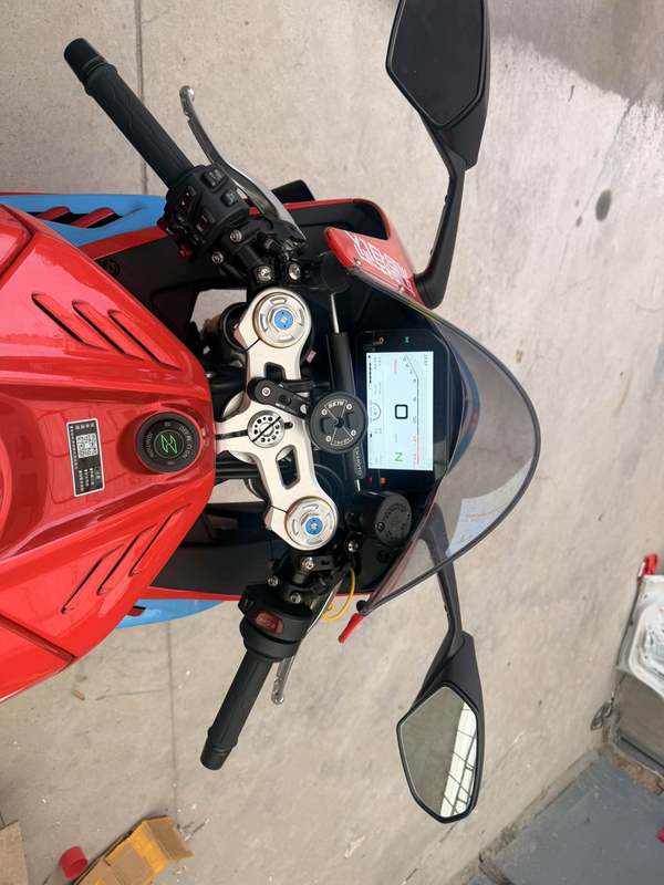 二手张雪机车820RR