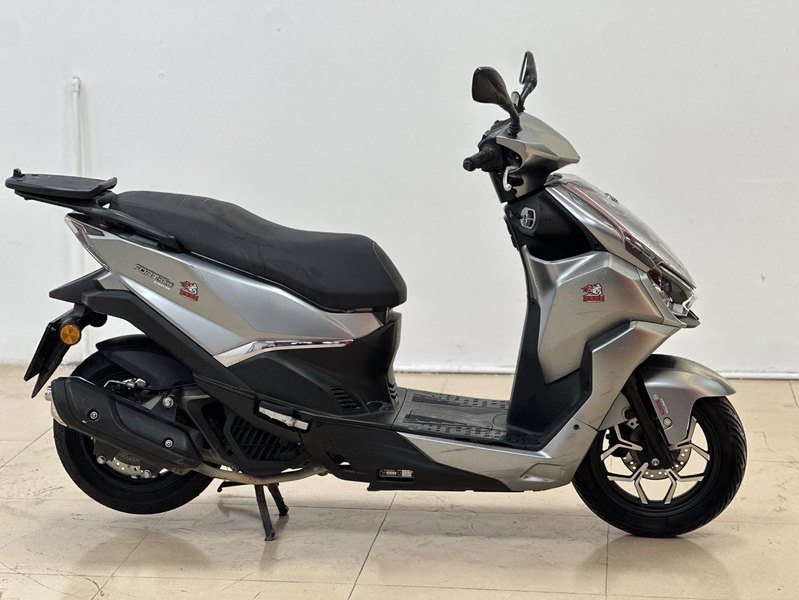 二手QJMOTOR鸿150RS