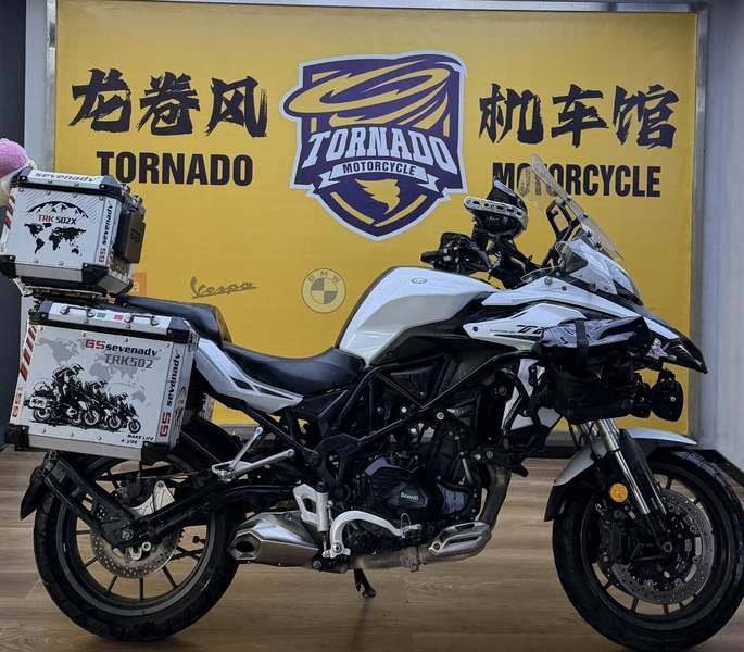 二手贝纳利金鹏 TRK502