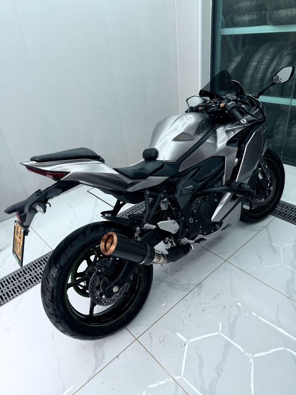二手川崎ZX-4R