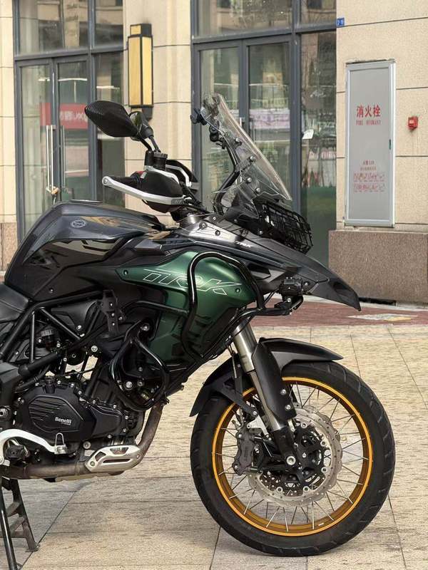 二手贝纳利金鹏 TRK502