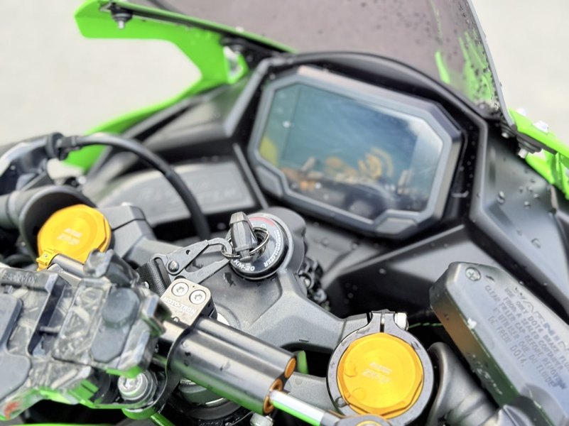 二手川崎ZX-4R