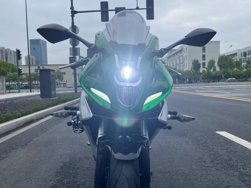 二手贝纳利龙卷风 Tornado 252R
