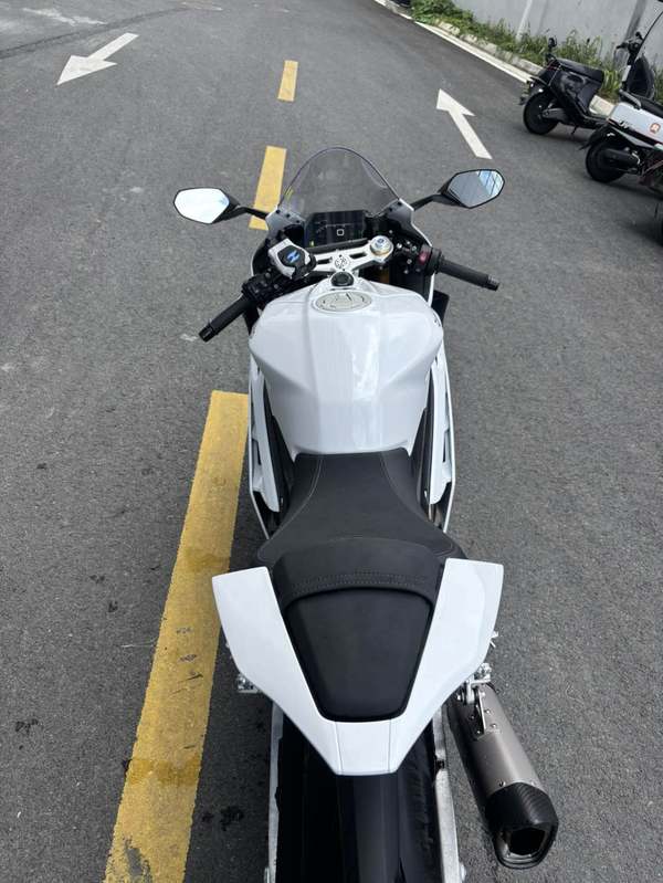 二手张雪机车820RR