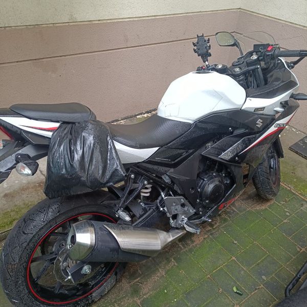 二手豪爵铃木GSX250R