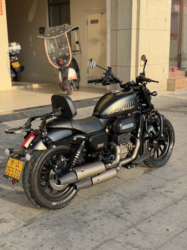 二手QJMOTOR闪300