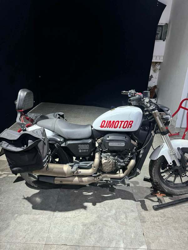 二手QJMOTOR闪300