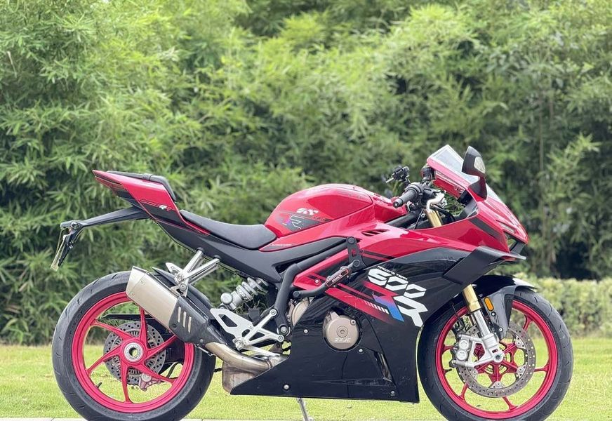 二手张雪机车500RR