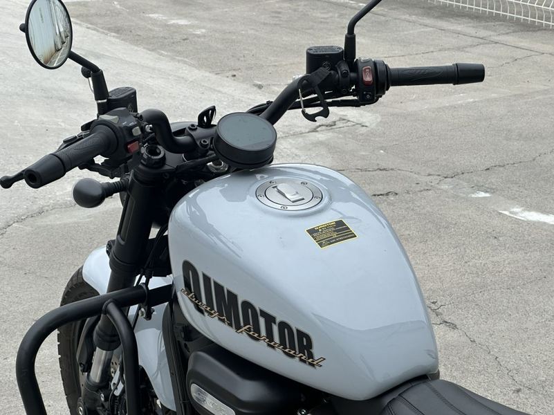 二手QJMOTOR闪300