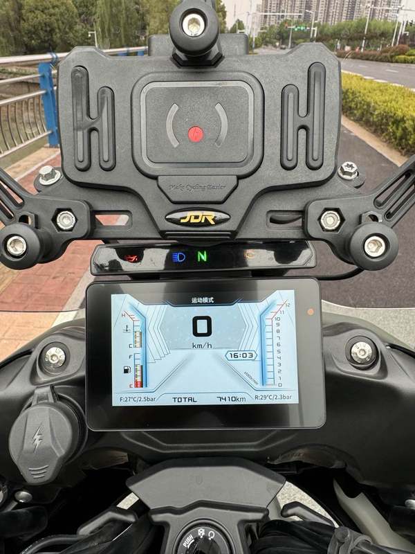 二手贝纳利TRK702