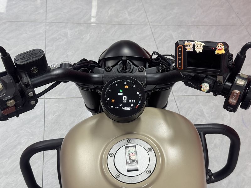 二手QJMOTOR闪300