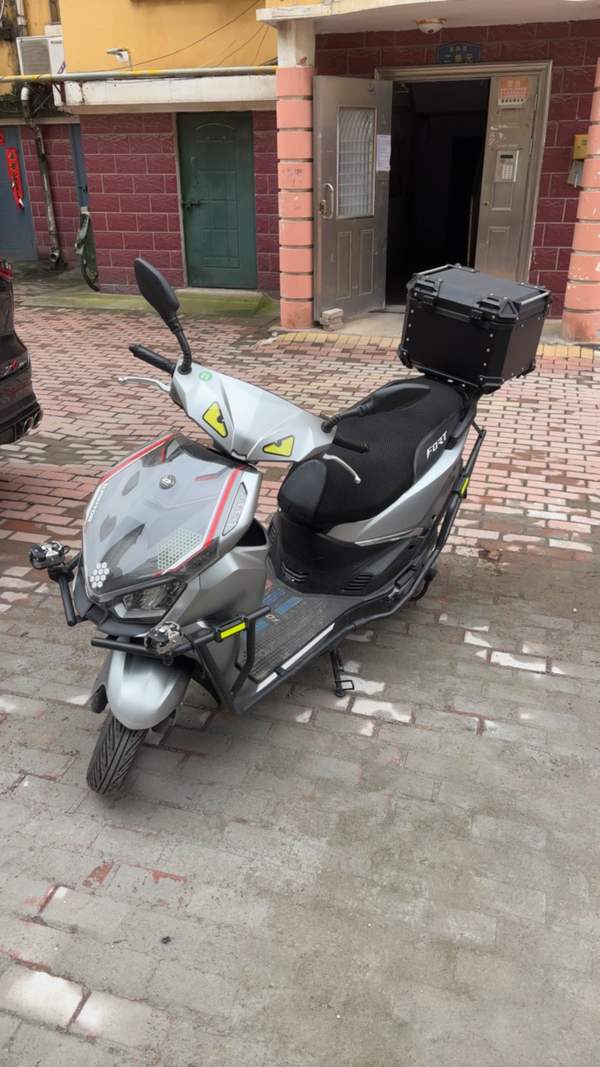 二手QJMOTOR鸿150RS