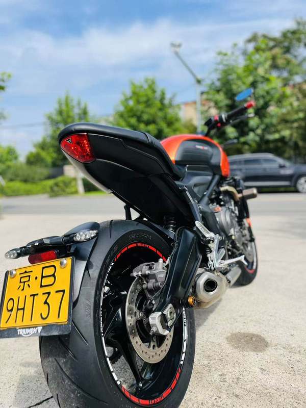 二手凯旋Trident 660