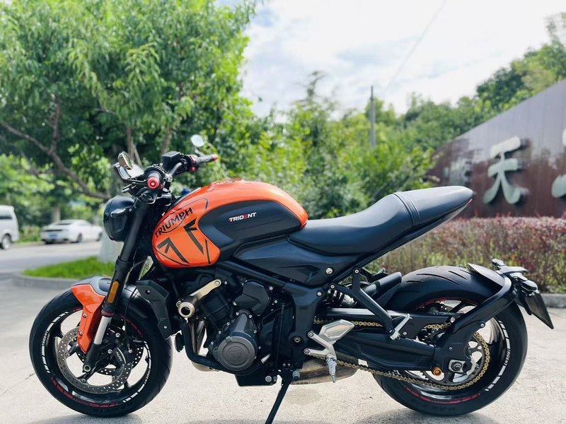 二手凯旋Trident 660
