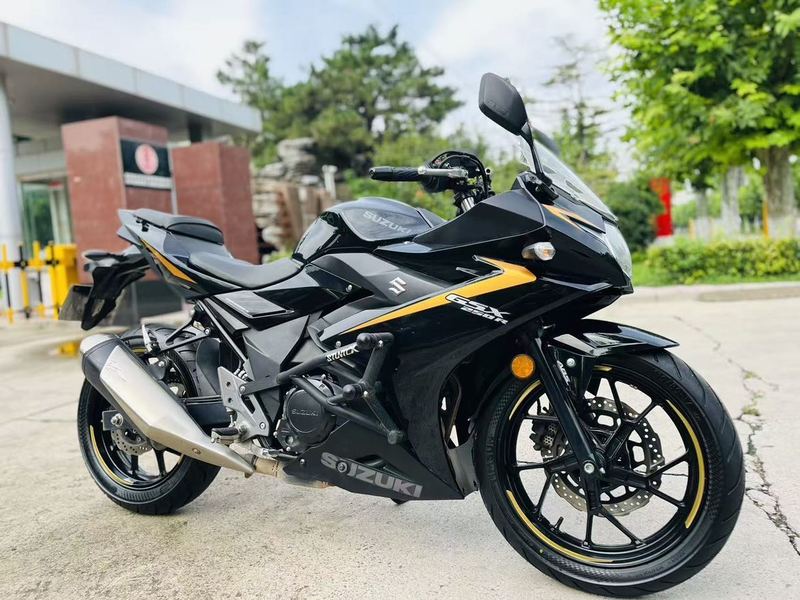 二手豪爵铃木GSX250R