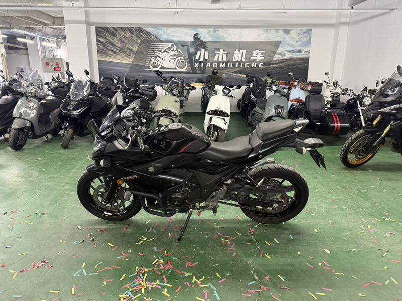 二手豪爵铃木GSX250R