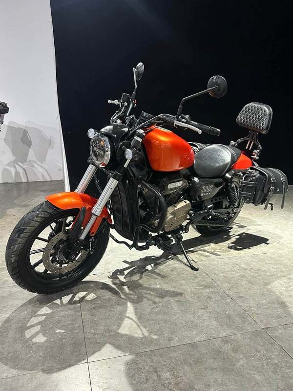 二手QJMOTOR闪300