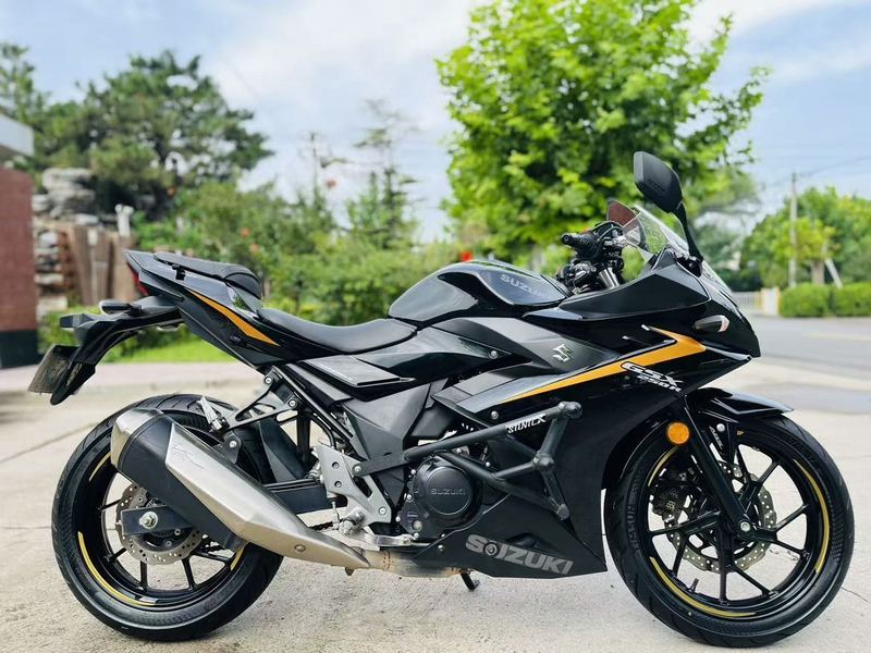 二手豪爵铃木GSX250R