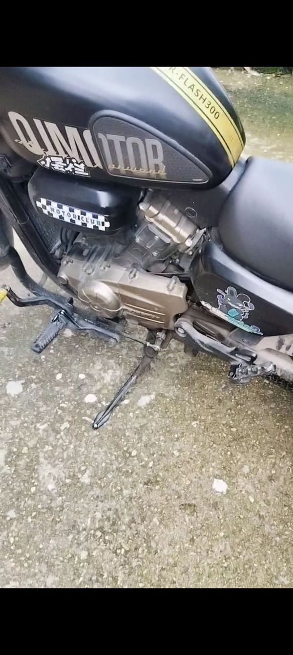 二手QJMOTOR闪300