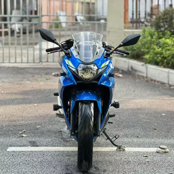 二手豪爵铃木GSX250R