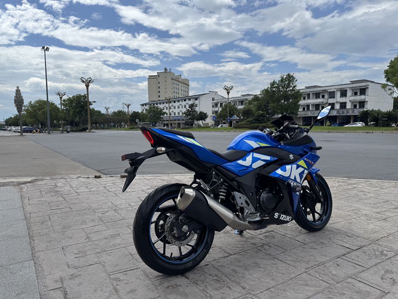 二手豪爵铃木GSX250R