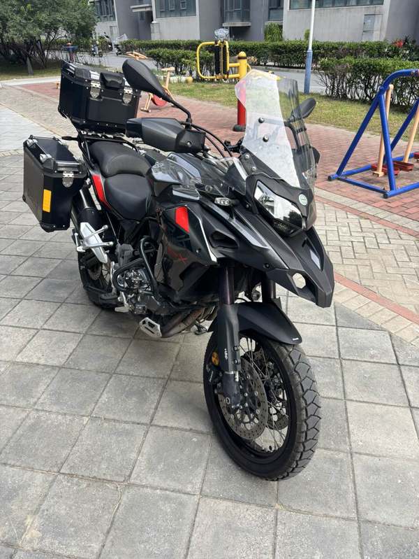 二手贝纳利金鹏 TRK502