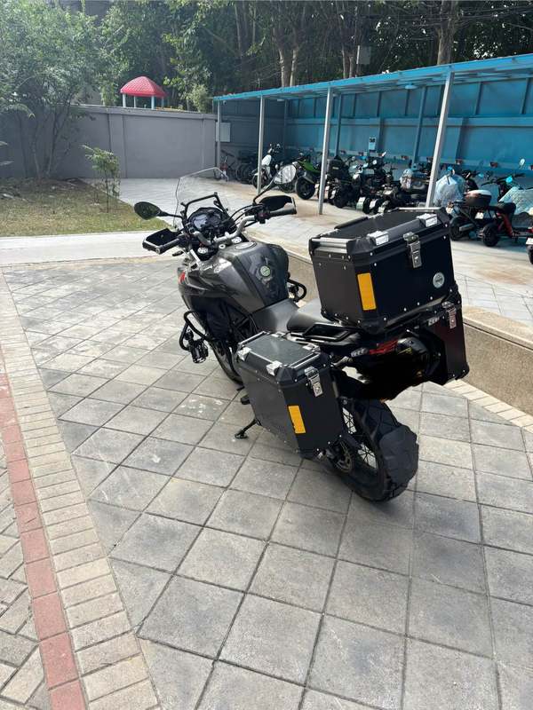 二手贝纳利金鹏 TRK502