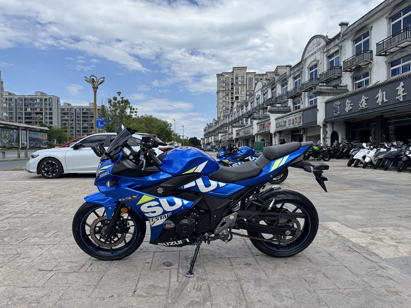 二手豪爵铃木GSX250R