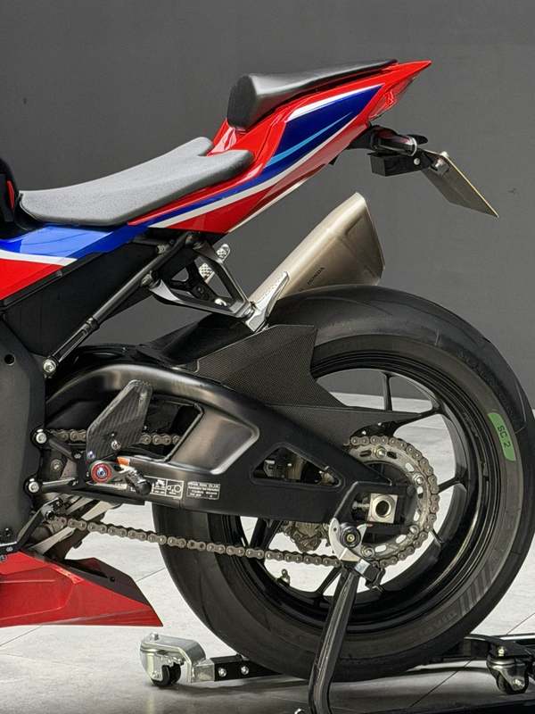 二手本田CBR 1000 RR-R