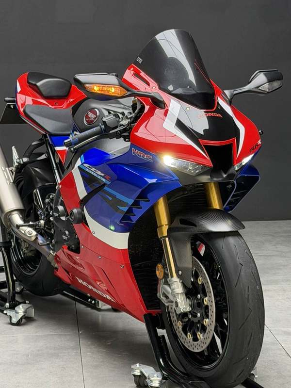 二手本田CBR 1000 RR-R