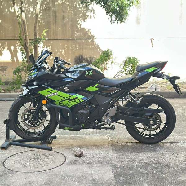 二手豪爵铃木GSX250R
