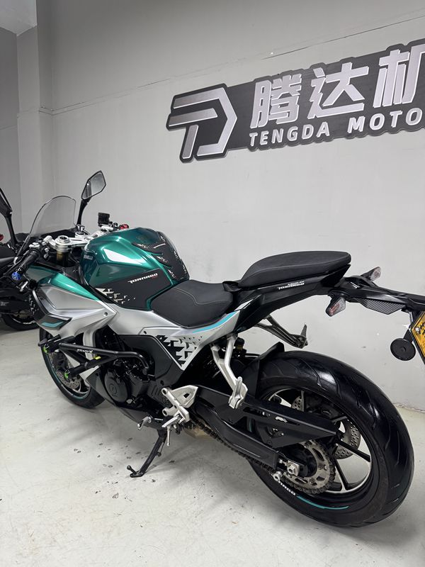 二手贝纳利龙卷风 Tornado 552R