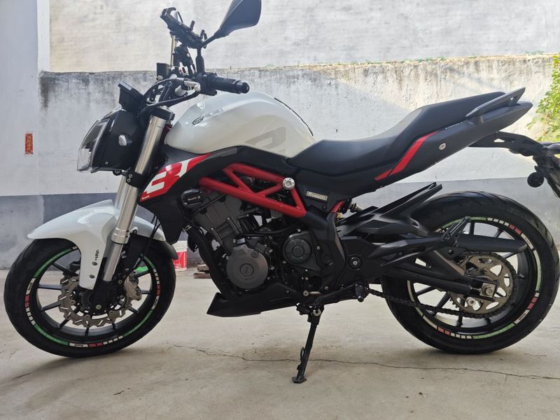 二手贝纳利蓝宝龙 BN302S