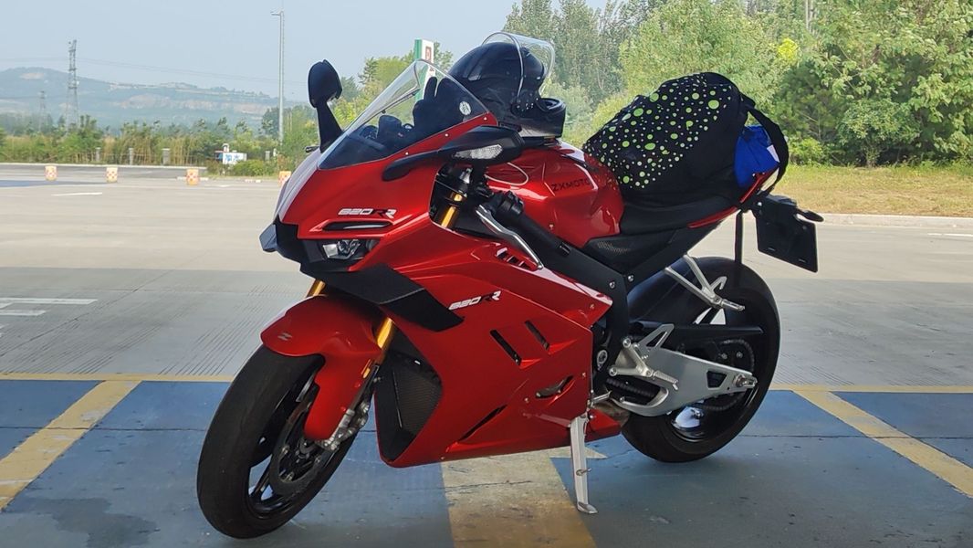 二手张雪机车820RR