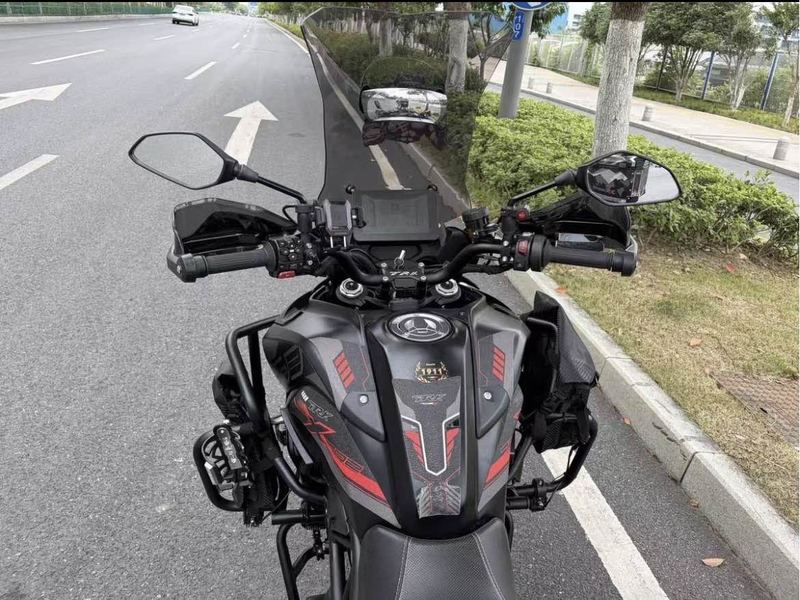 二手贝纳利TRK702