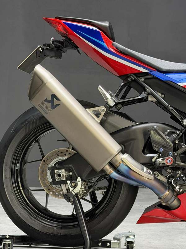 二手本田CBR 1000 RR-R