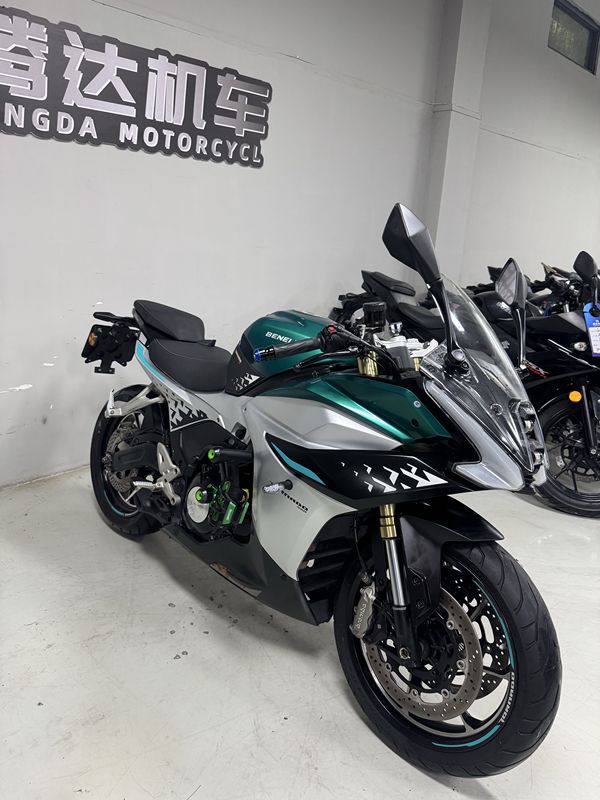 二手贝纳利龙卷风 Tornado 552R