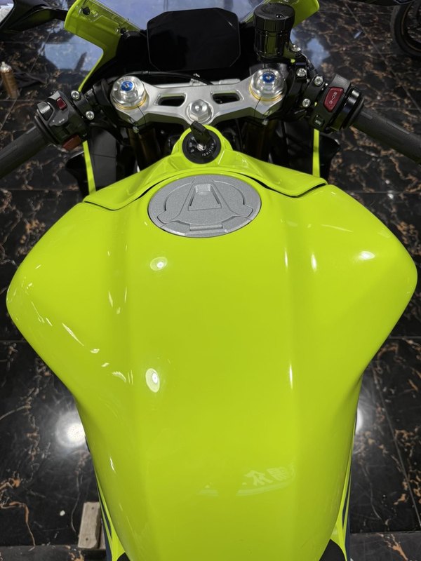 二手张雪机车500RR