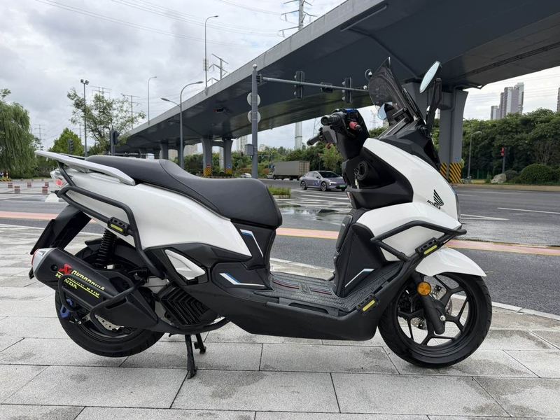 二手五羊本田NWT150