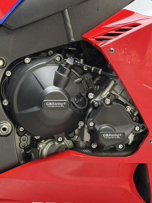 二手本田CBR 1000 RR-R
