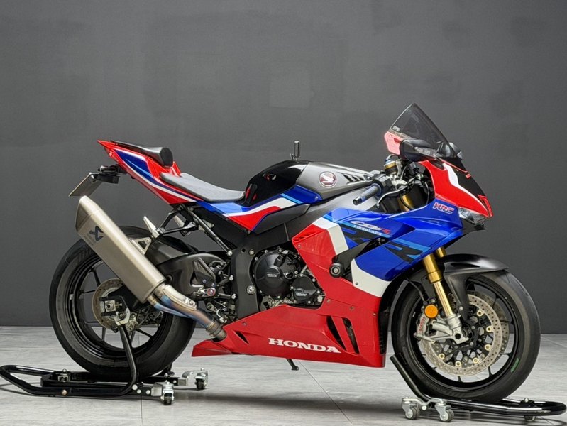 二手本田CBR 1000 RR-R