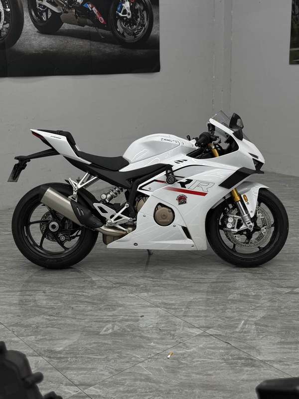 二手张雪机车500RR