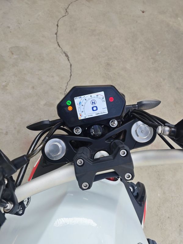二手贝纳利蓝宝龙 BN302S