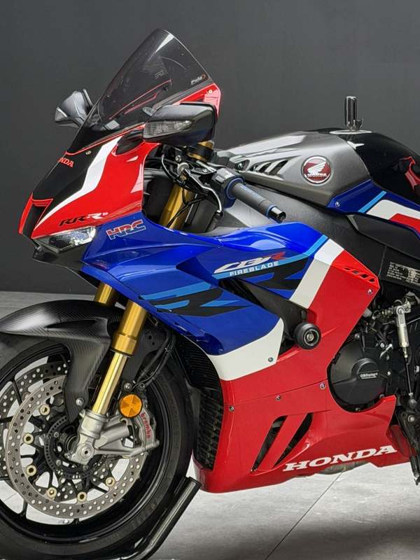 二手本田CBR 1000 RR-R