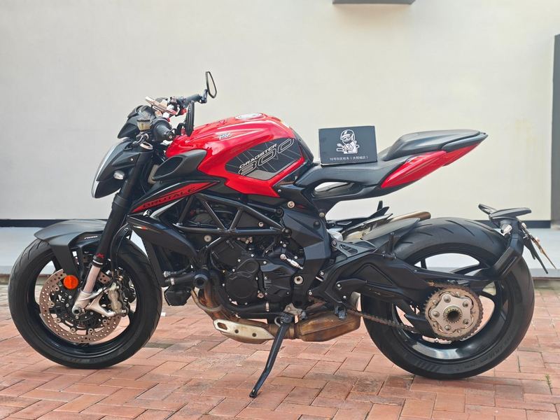 二手奥古斯塔Brutale 800